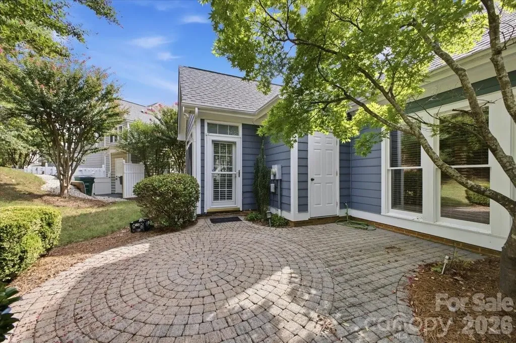 5909 Fitzwilliams Lane Charlotte NC 28270