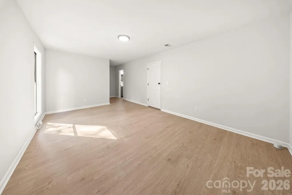 4739 Squirrel Nest Lane Charlotte NC 28227