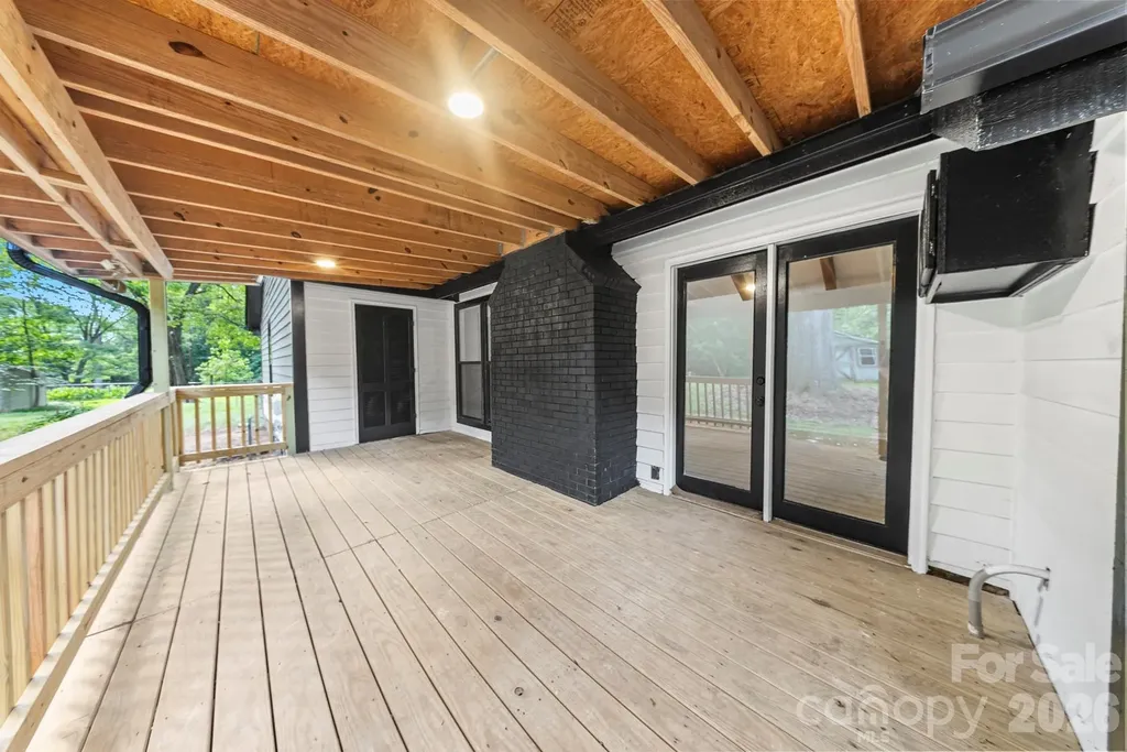 4739 Squirrel Nest Lane Charlotte NC 28227