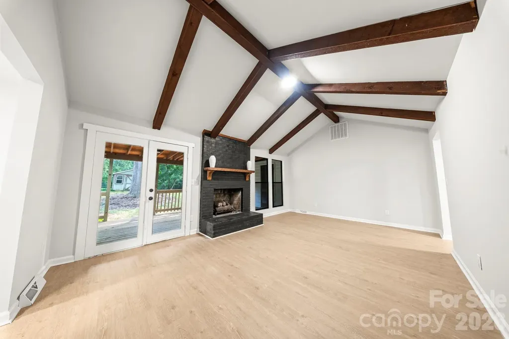 4739 Squirrel Nest Lane Charlotte NC 28227