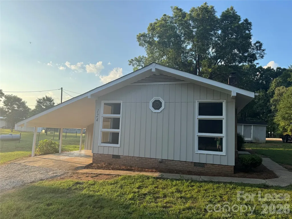 124 Roxie Lane Belmont NC 28012