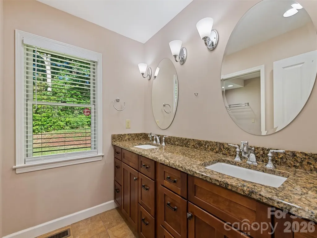 58 Sedgewood Court Fairview NC 28730