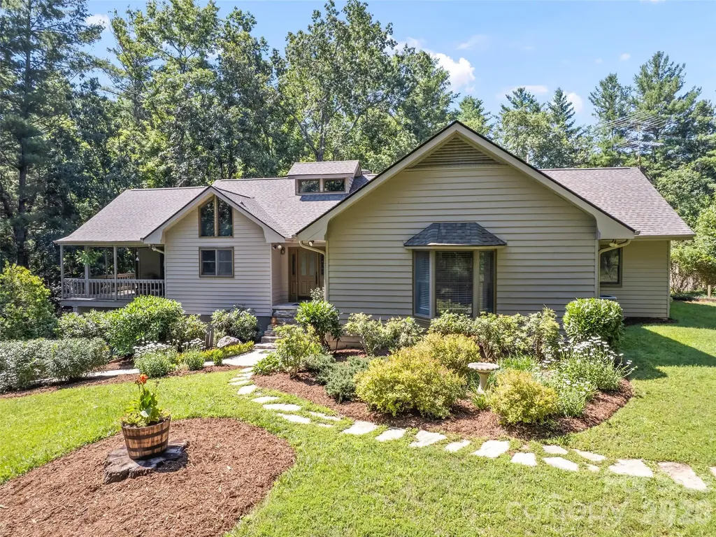 58 Sedgewood Court Fairview NC 28730