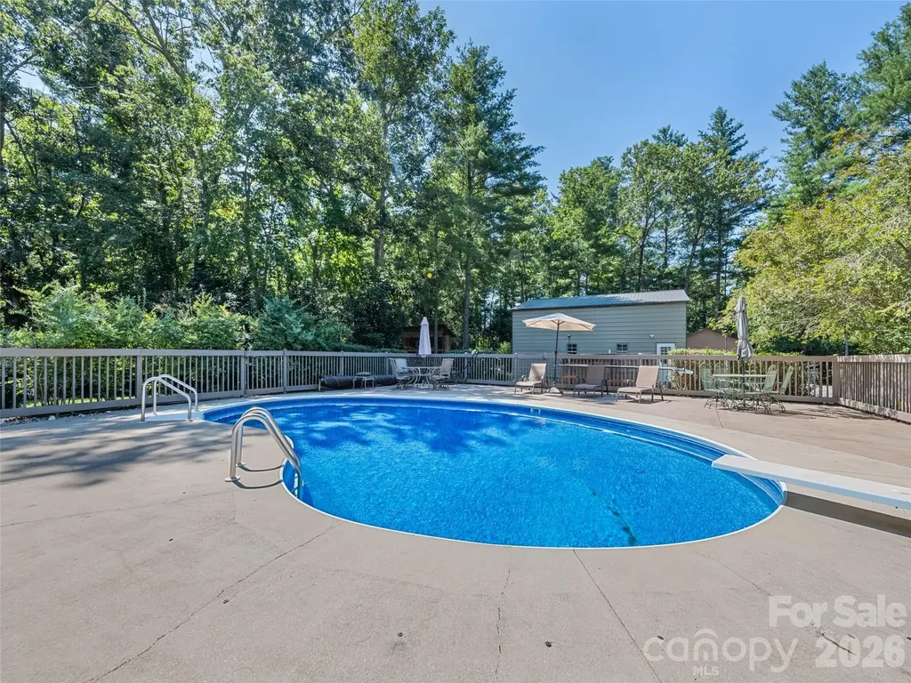 58 Sedgewood Court Fairview NC 28730