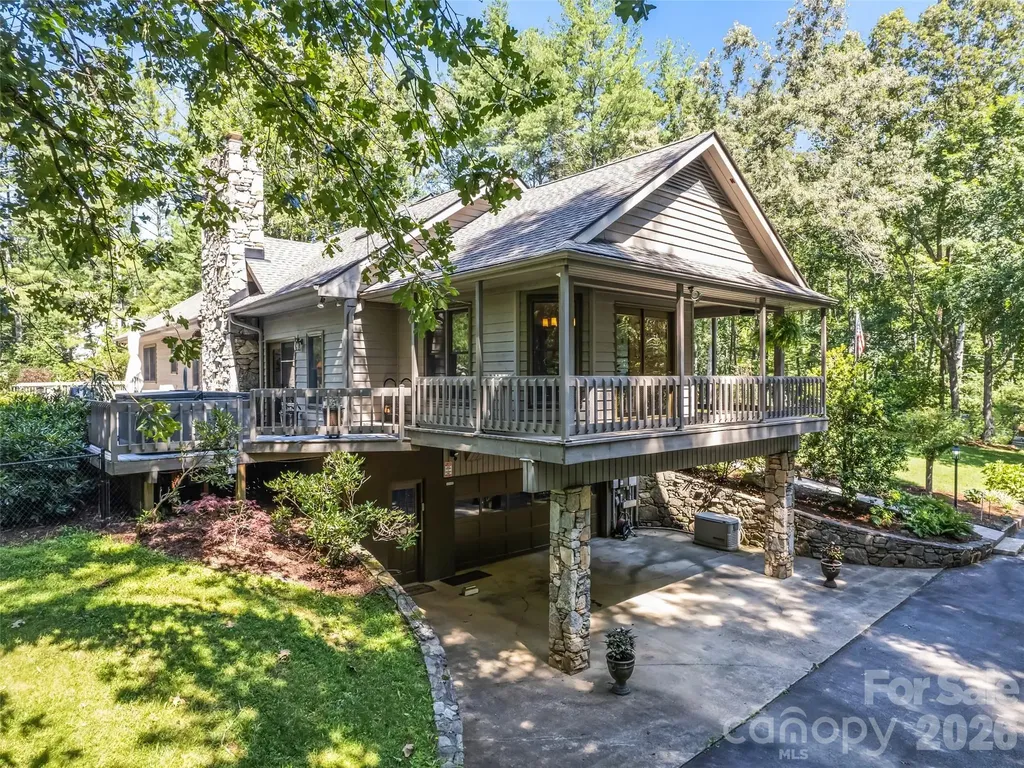 58 Sedgewood Court Fairview NC 28730