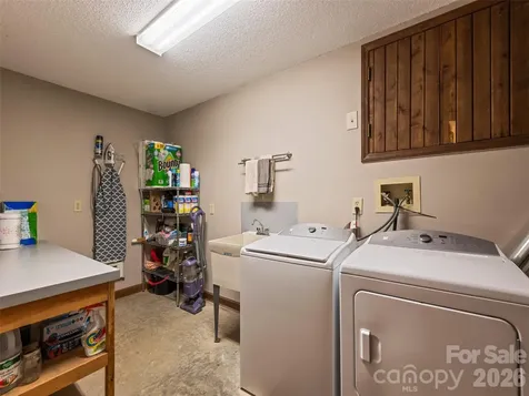 58 Sedgewood Court Fairview NC 28730
