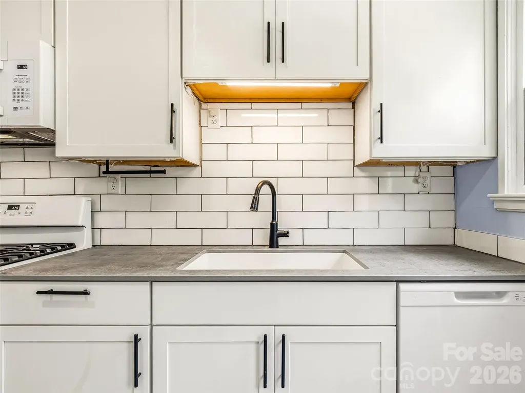 43 Trowbridge Lane Brevard NC 28712