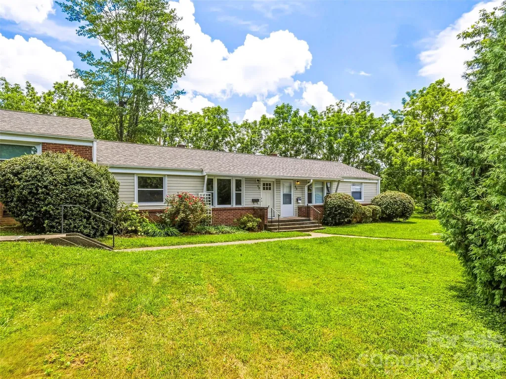 43 Trowbridge Lane Brevard NC 28712
