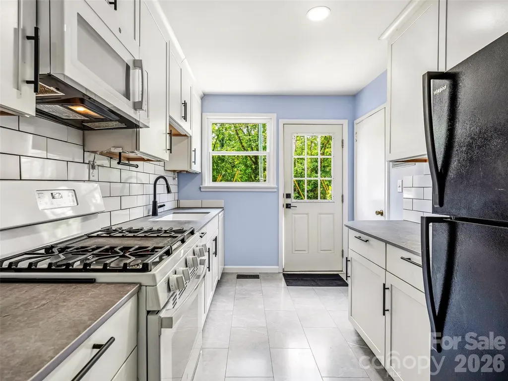 43 Trowbridge Lane Brevard NC 28712