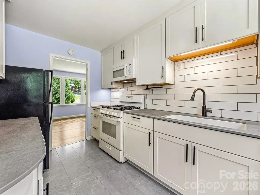 43 Trowbridge Lane Brevard NC 28712