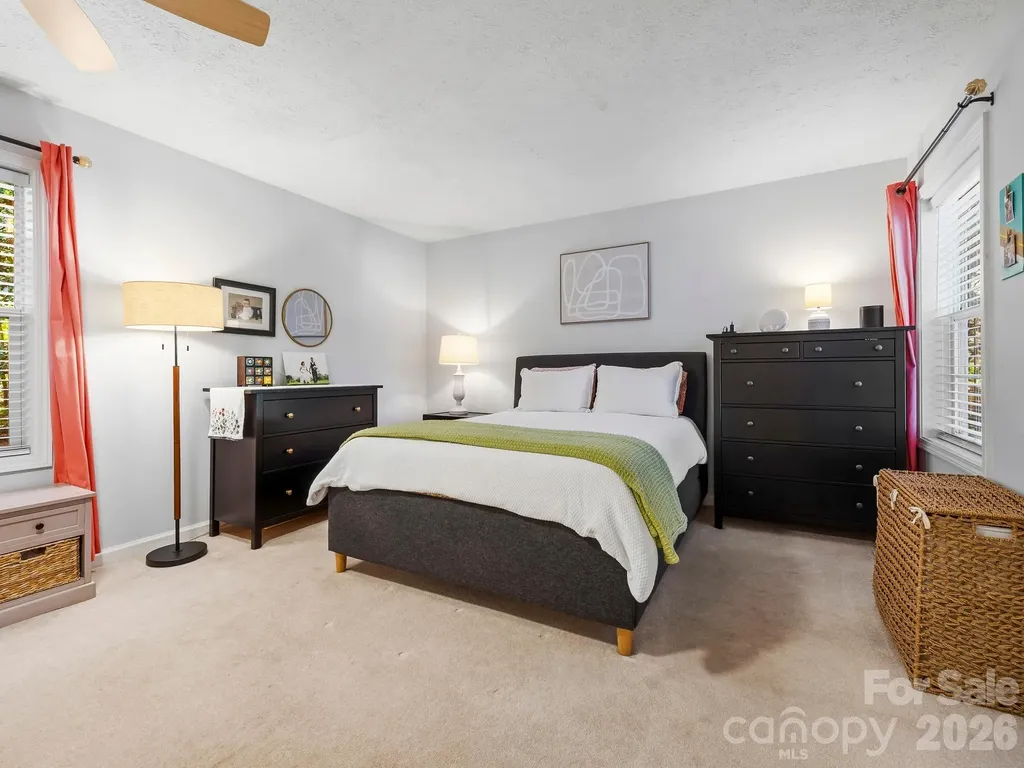 210 N Hillandale Drive Extension East Flat Rock NC 28726
