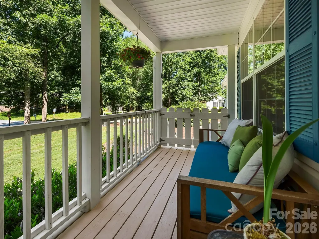 210 N Hillandale Drive Extension East Flat Rock NC 28726
