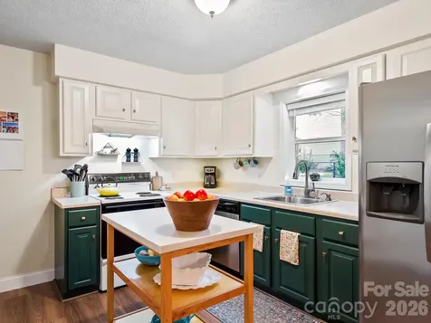 210 N Hillandale Drive Extension East Flat Rock NC 28726