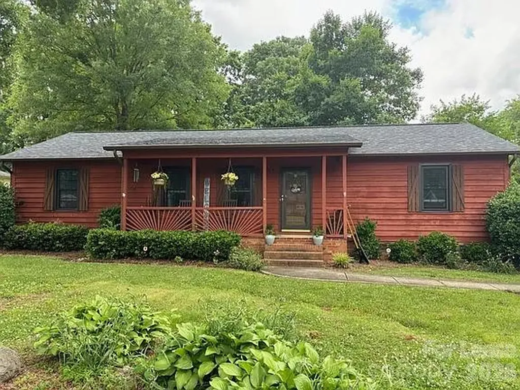 317 Woodside Drive Harrisburg NC 28075