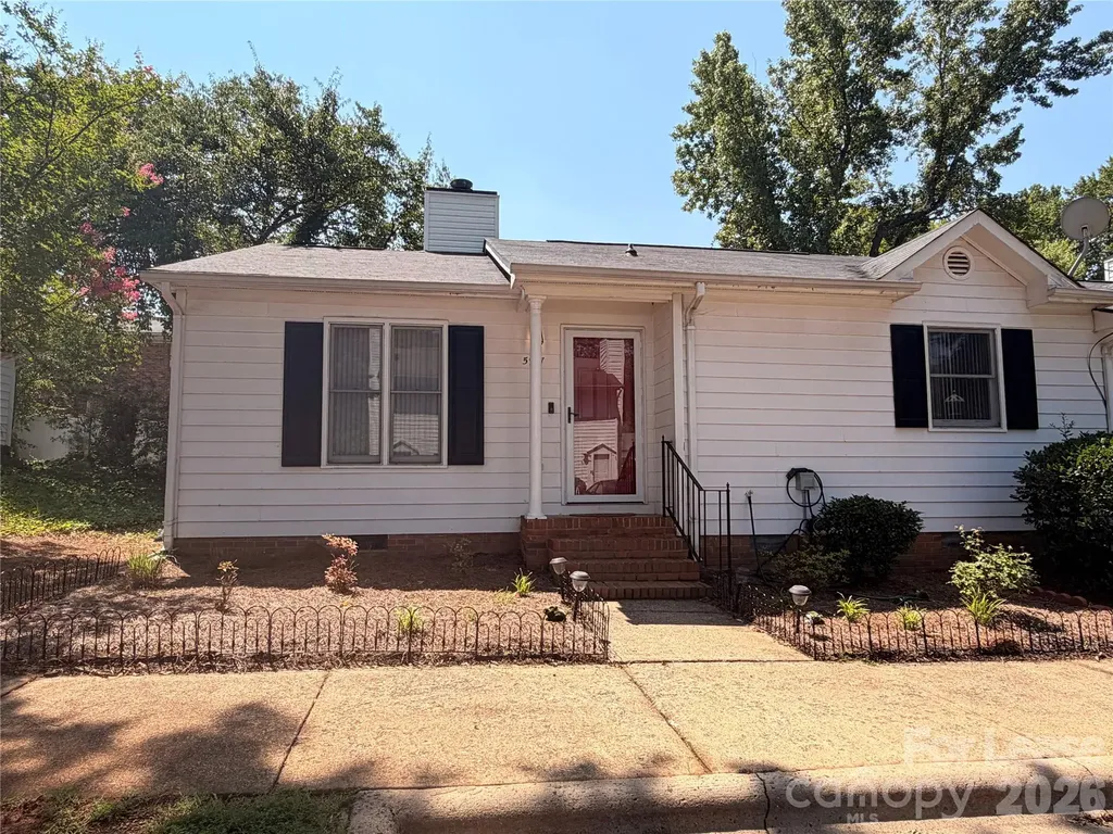 5917 Crape Myrtle Lane Charlotte NC 28216