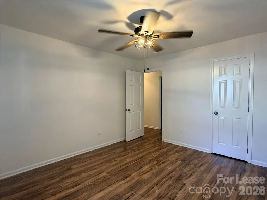 5917 Crape Myrtle Lane Charlotte NC 28216