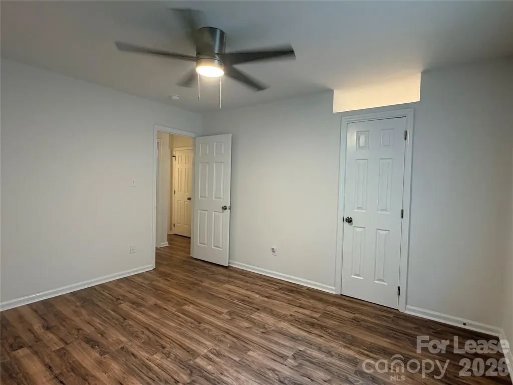 5917 Crape Myrtle Lane Charlotte NC 28216
