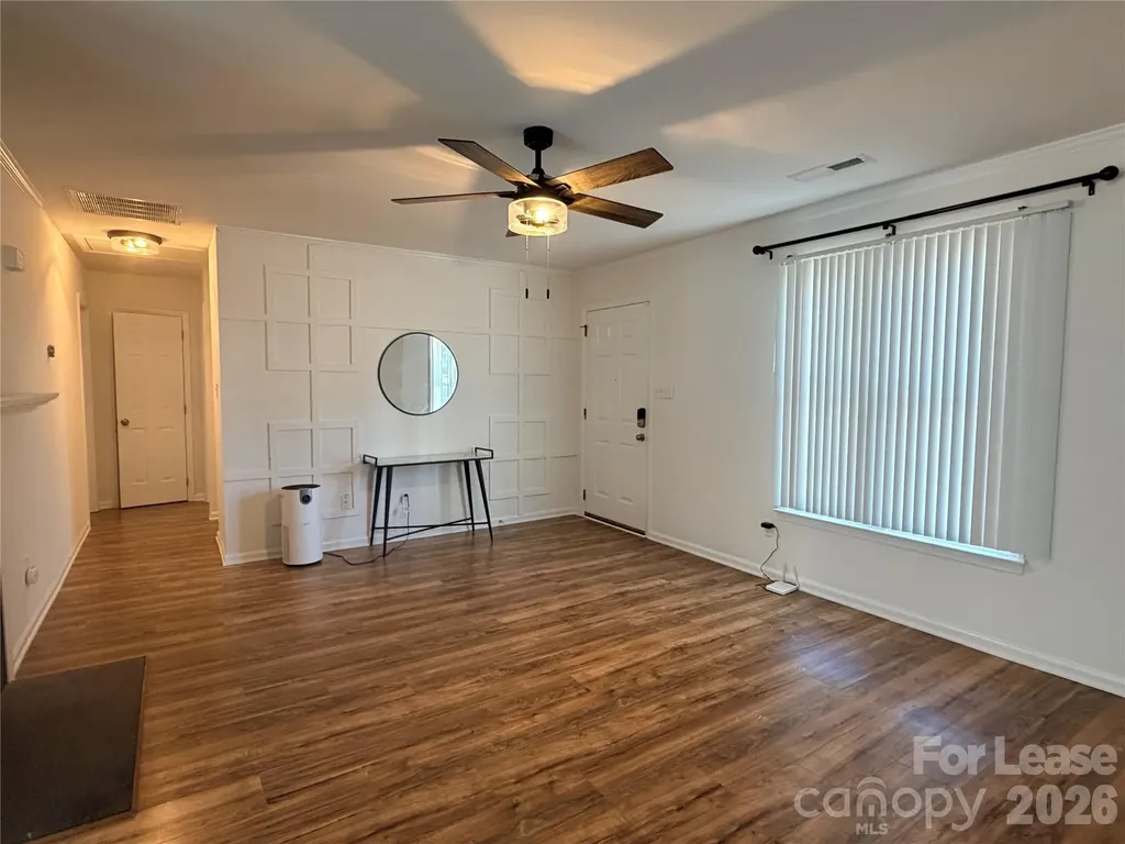 5917 Crape Myrtle Lane Charlotte NC 28216