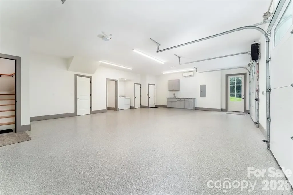326 Golden Valley Drive Hendersonville NC 28792