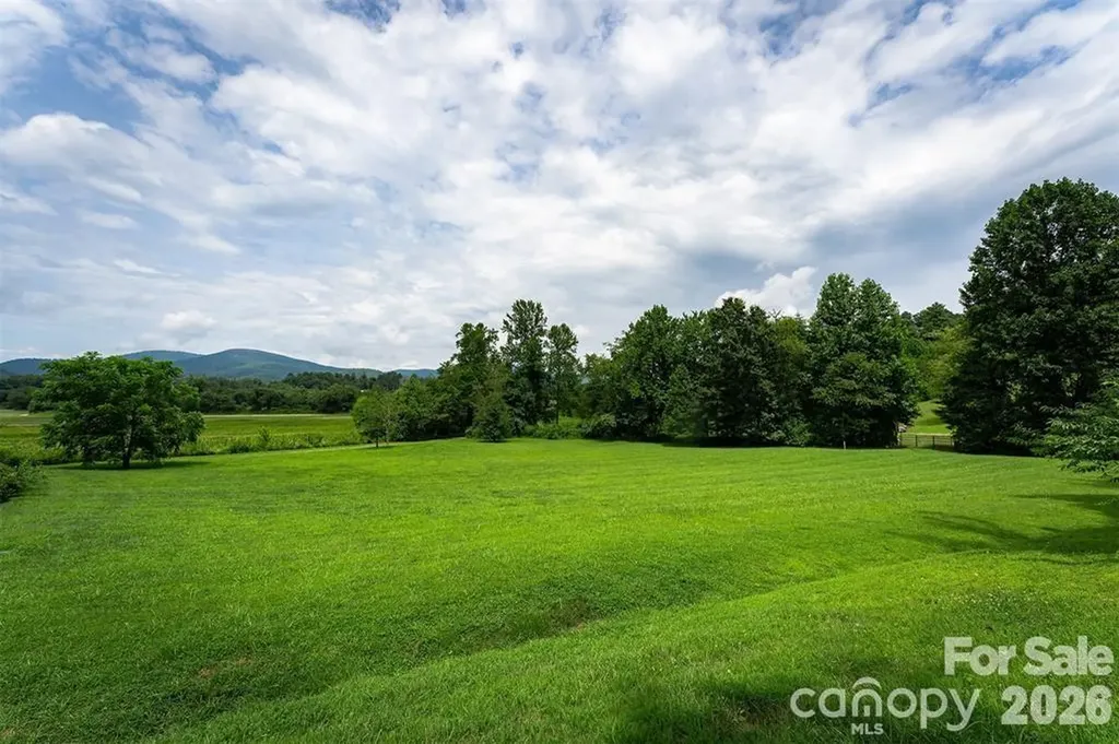 326 Golden Valley Drive Hendersonville NC 28792