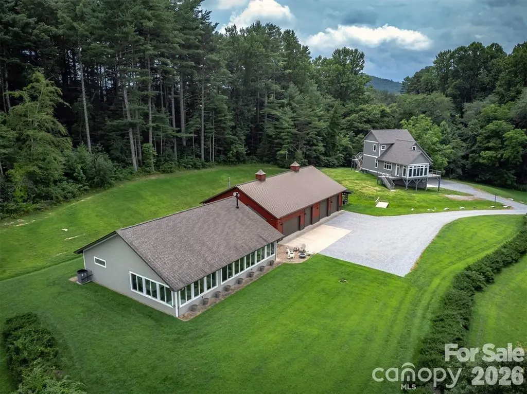 326 Golden Valley Drive Hendersonville NC 28792