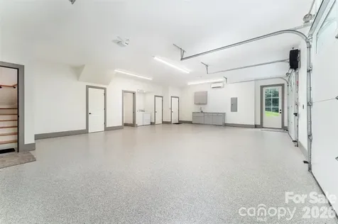326 Golden Valley Drive Hendersonville NC 28792