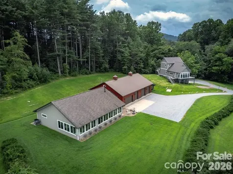 326 Golden Valley Drive Hendersonville NC 28792