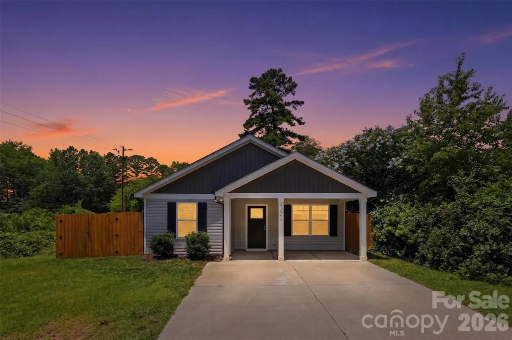 4221 E End Street Charlotte NC 28208