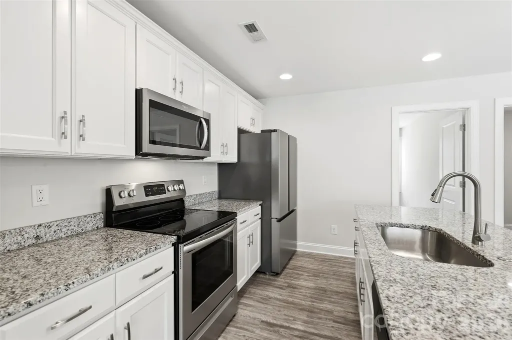 4221 E End Street Charlotte NC 28208