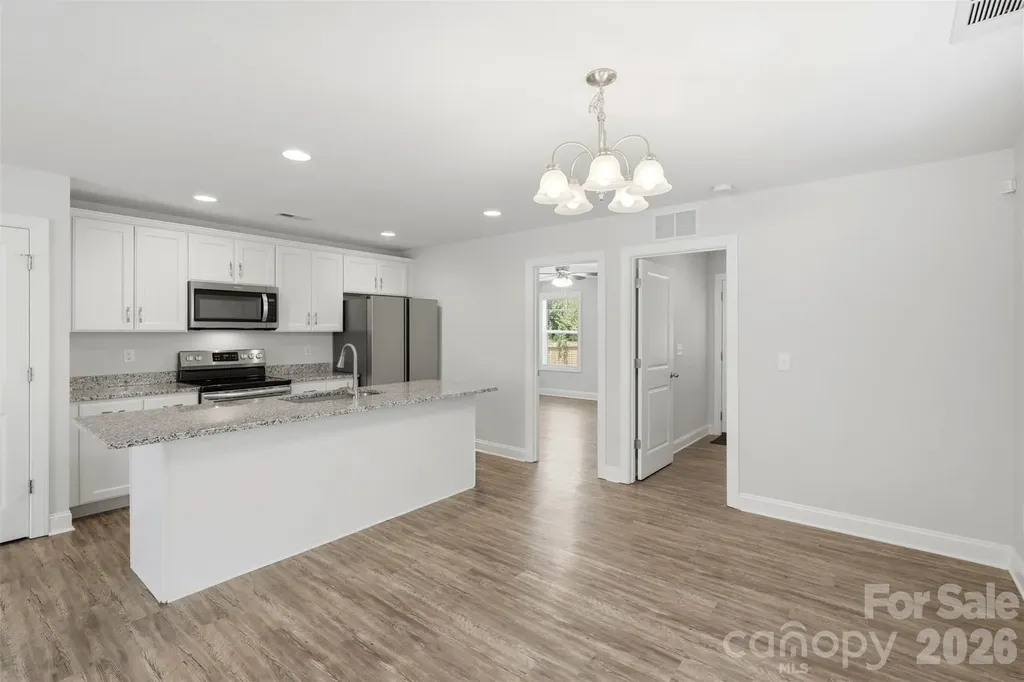 4221 E End Street Charlotte NC 28208