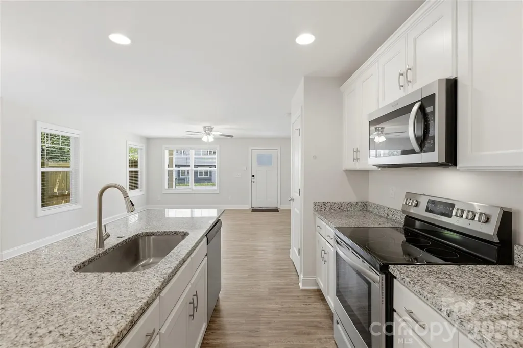 4221 E End Street Charlotte NC 28208