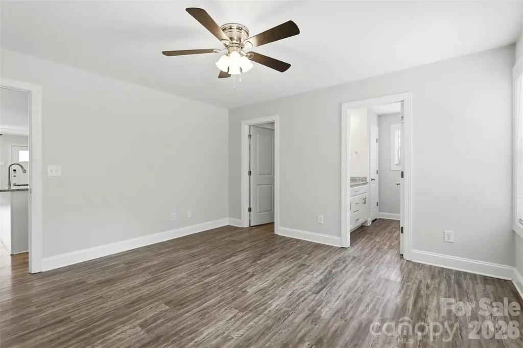 4221 E End Street Charlotte NC 28208