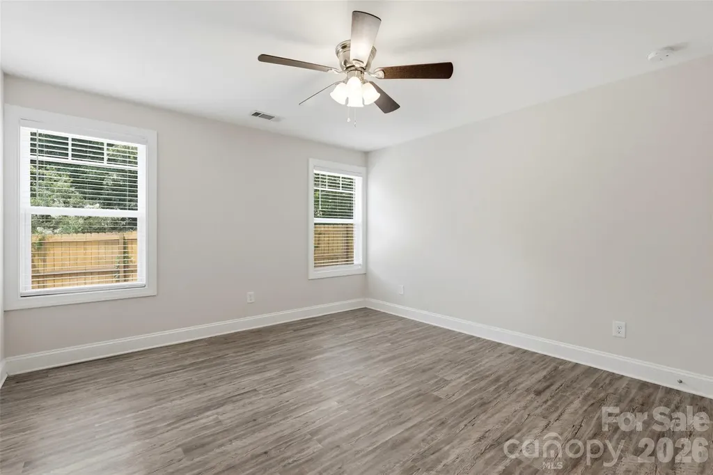 4221 E End Street Charlotte NC 28208