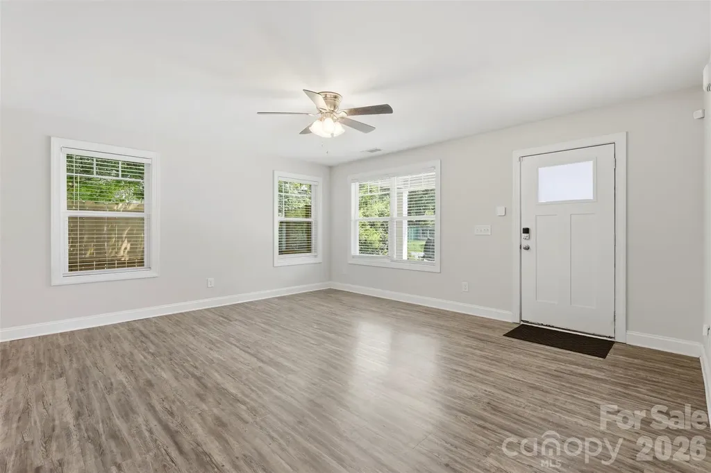 4221 E End Street Charlotte NC 28208