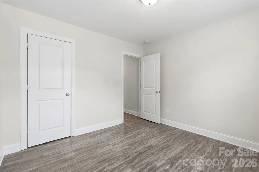4221 E End Street Charlotte NC 28208