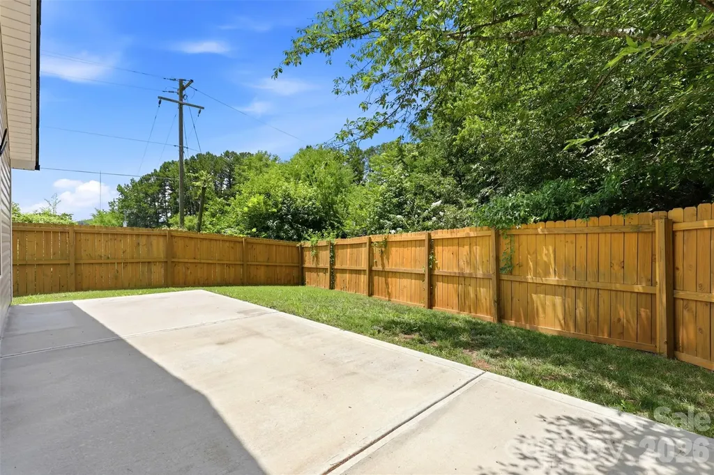 4221 E End Street Charlotte NC 28208
