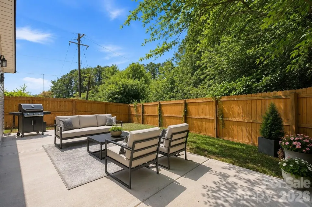 4221 E End Street Charlotte NC 28208