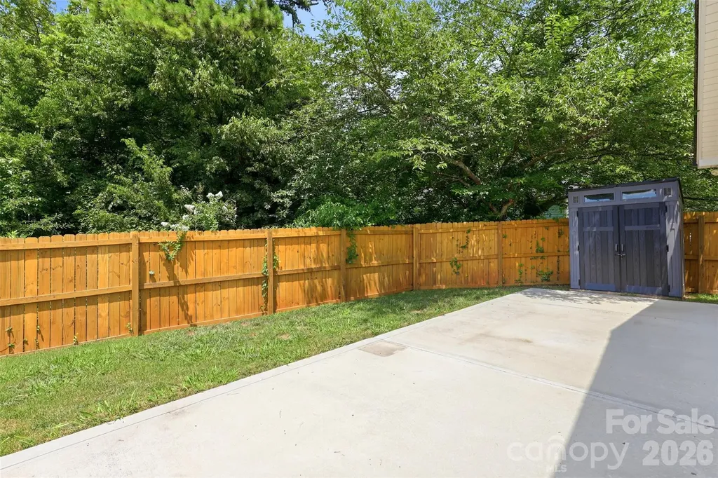 4221 E End Street Charlotte NC 28208
