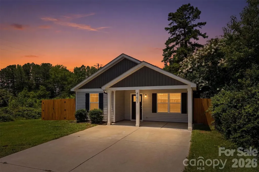 4221 E End Street Charlotte NC 28208