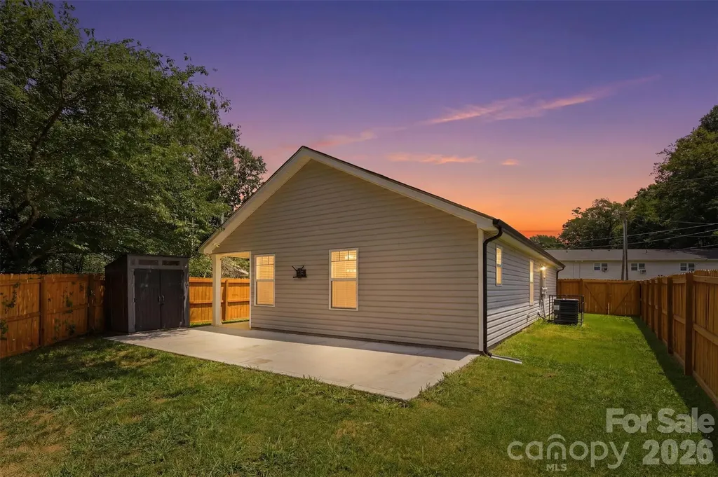 4221 E End Street Charlotte NC 28208