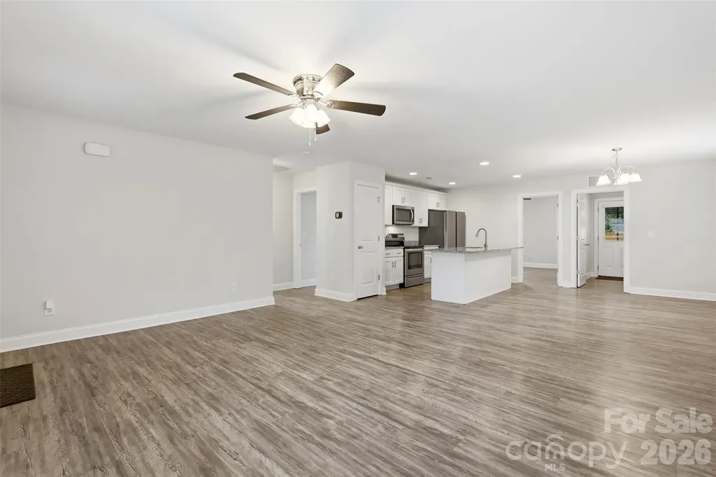 4221 E End Street Charlotte NC 28208