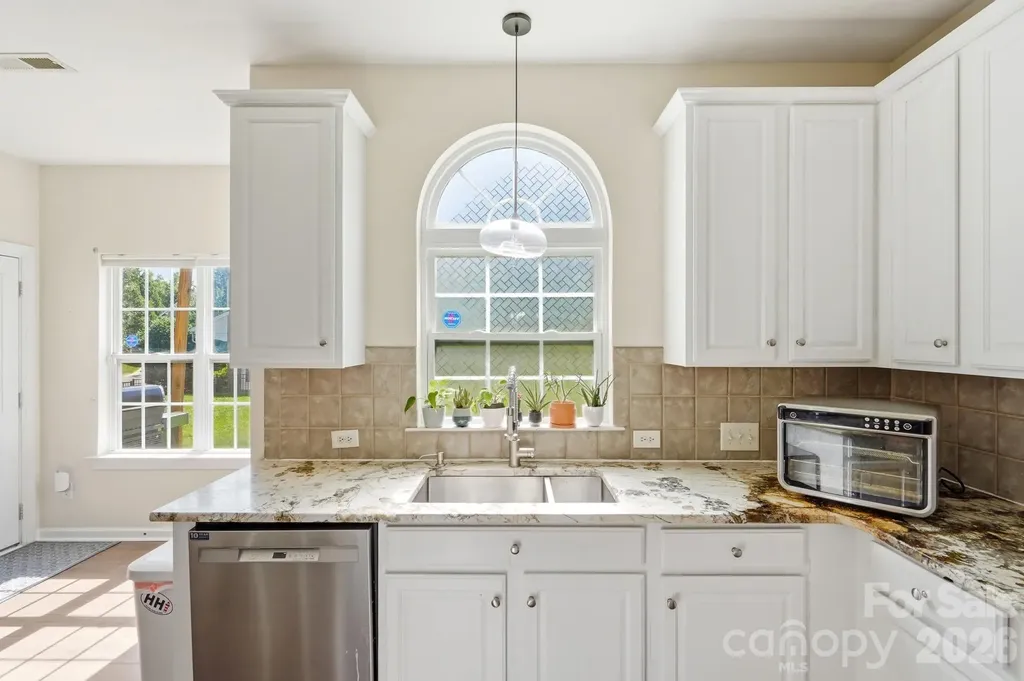 6226 Castlecove Road Charlotte NC 28278