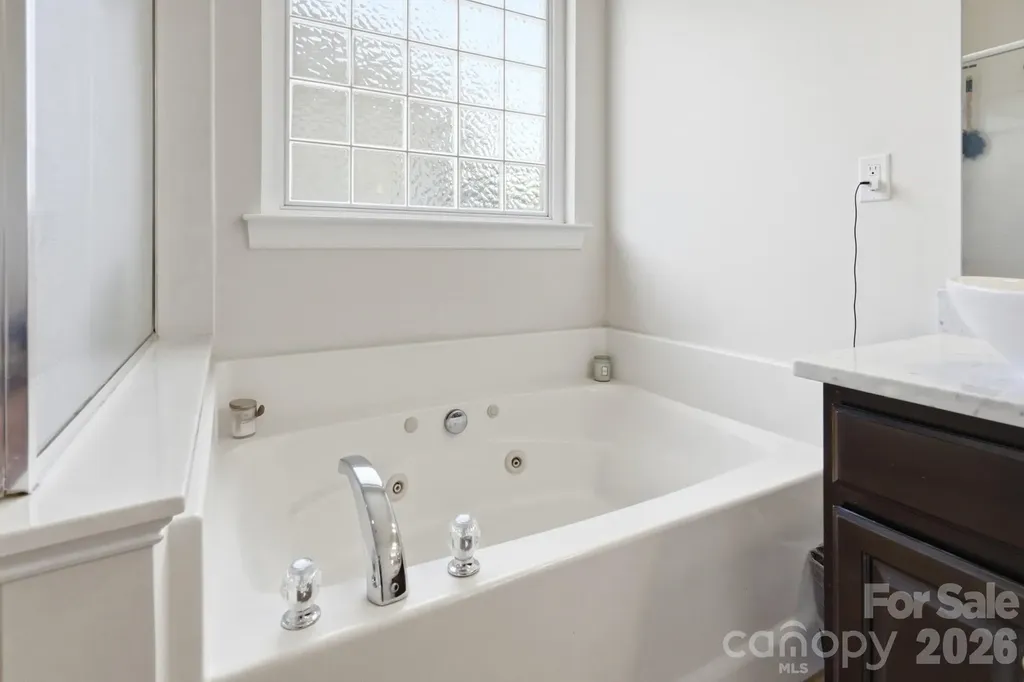 6226 Castlecove Road Charlotte NC 28278