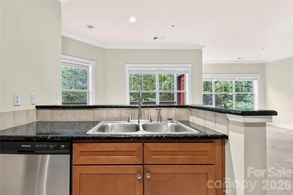 9 Kenilworth Knolls Asheville NC 28805