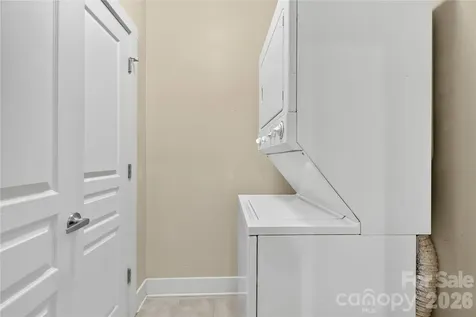 9 Kenilworth Knolls Asheville NC 28805