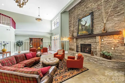 9 Kenilworth Knolls Asheville NC 28805