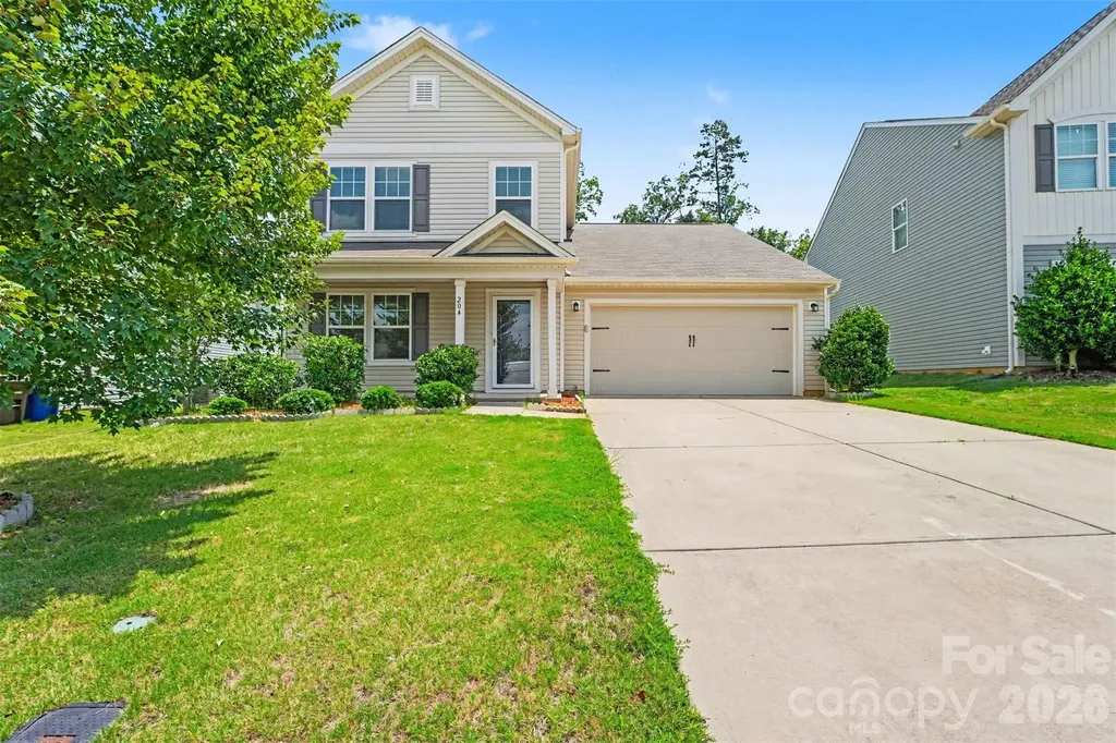 204 Hidden Lakes Road Statesville NC 28677