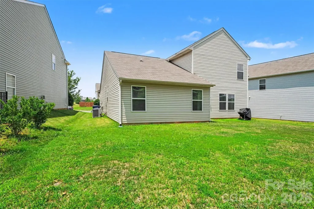 204 Hidden Lakes Road Statesville NC 28677