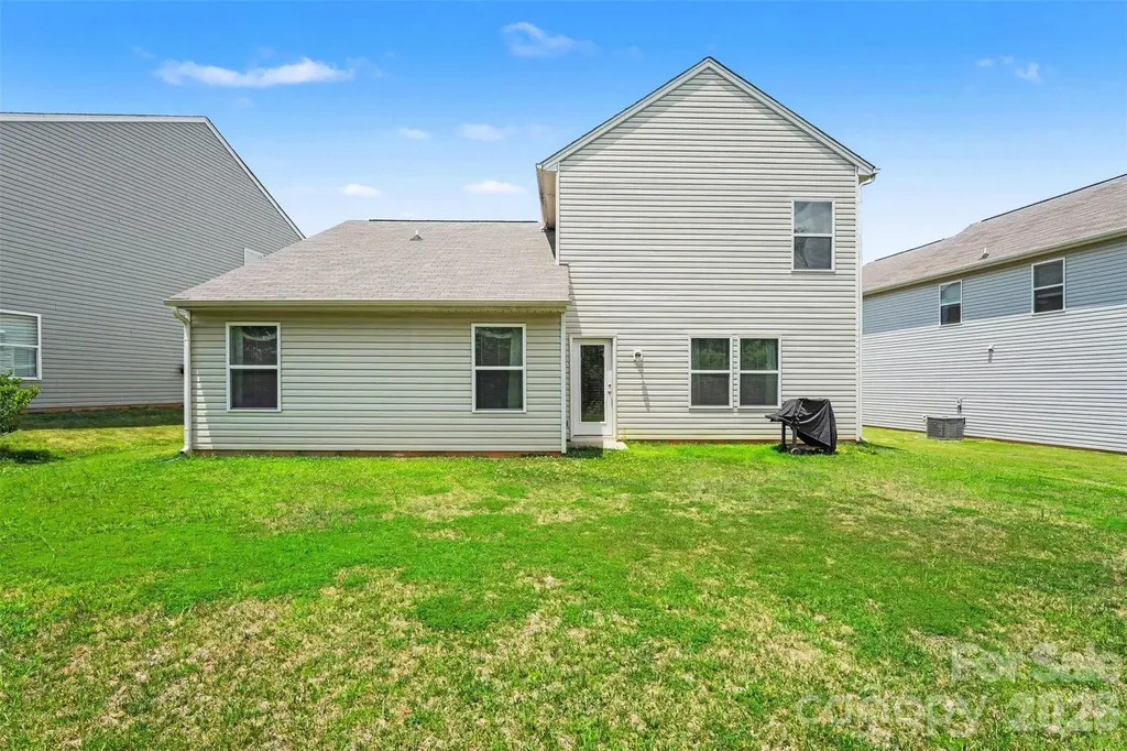 204 Hidden Lakes Road Statesville NC 28677