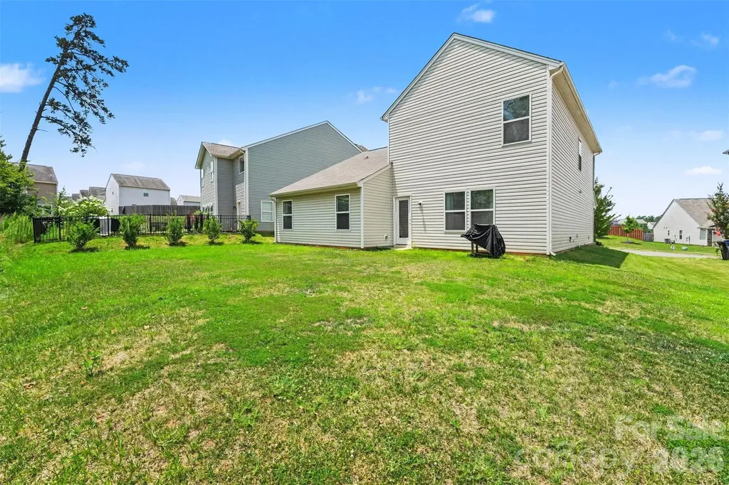 204 Hidden Lakes Road Statesville NC 28677